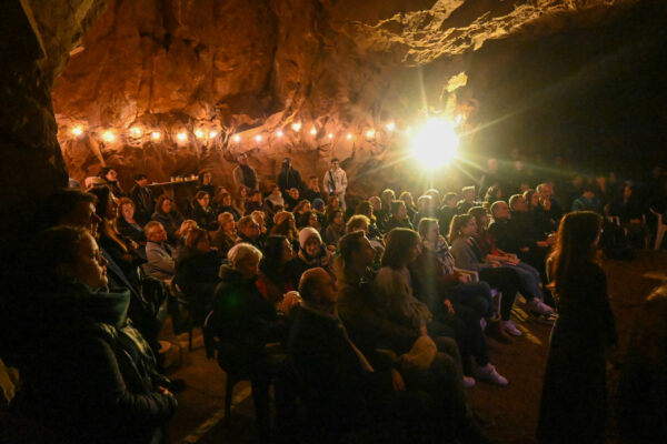 240224 Bunker Poetry Slam-1 (002)